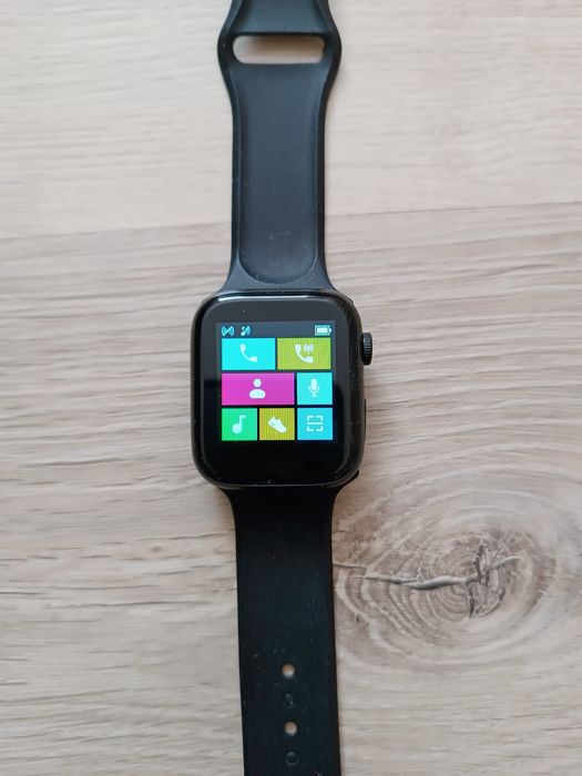 Смарт часы. Новые. По вопросам пишите