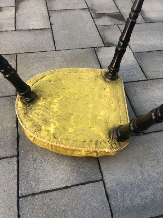 Продам пуфік мʼякий.