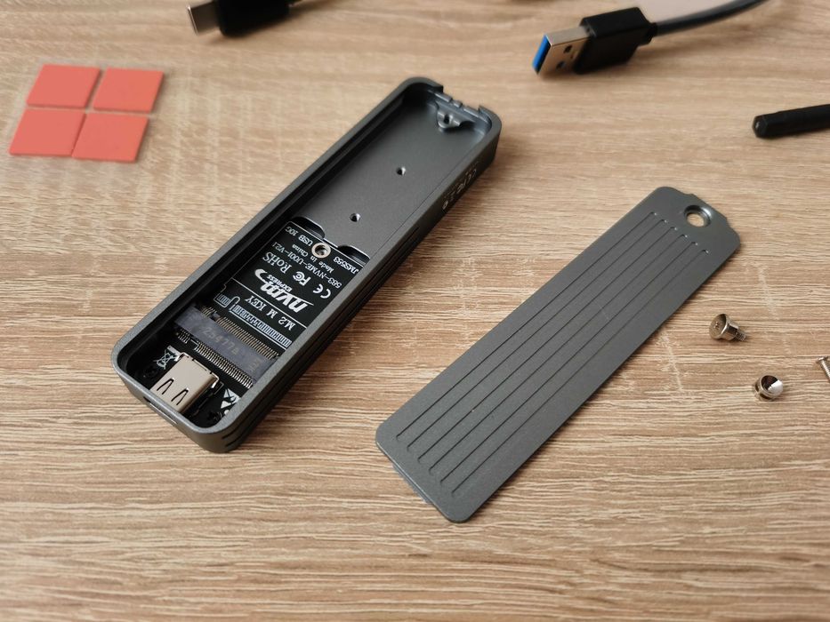 NVMe карман JMicron для внешнего m.2 SSD диска Type-C 3.2 gen2 (10 Gbit/s)