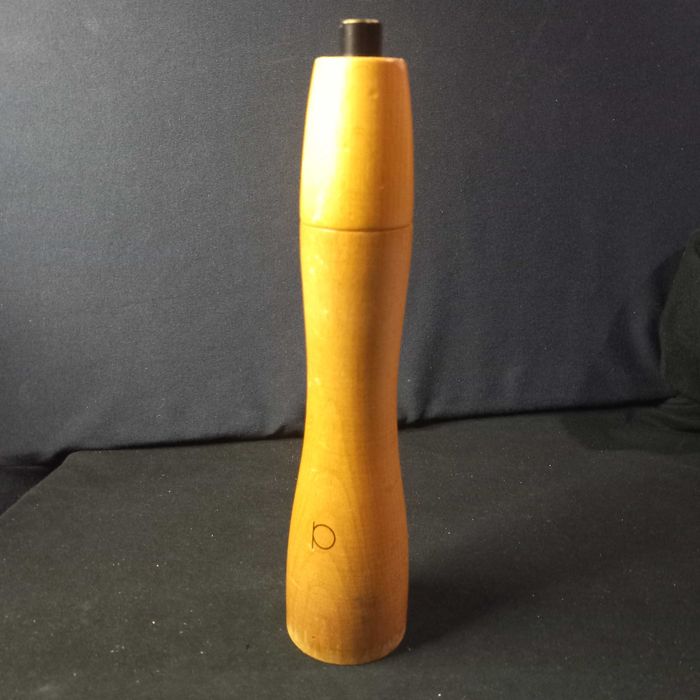 Moinho de pimenta em madeira