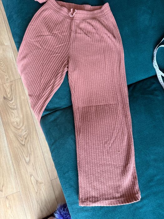 Sprzedam dres komplet H&M, rozmiar 128