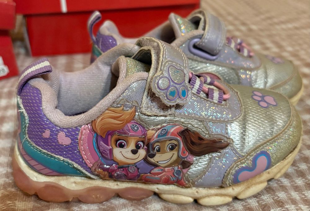 Кросівки дівочі, р.24