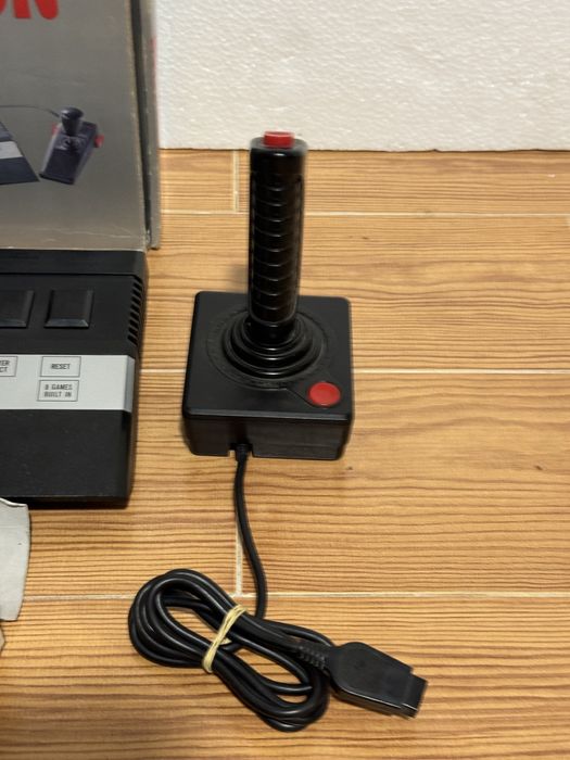 ATARI 2600 Jr clone (funvision)