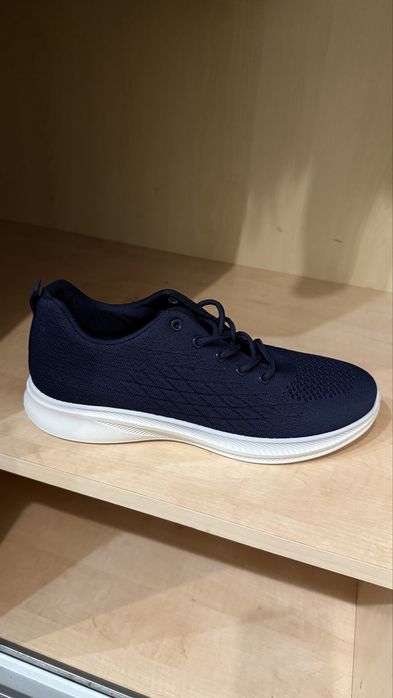 Кроссовки тестильные