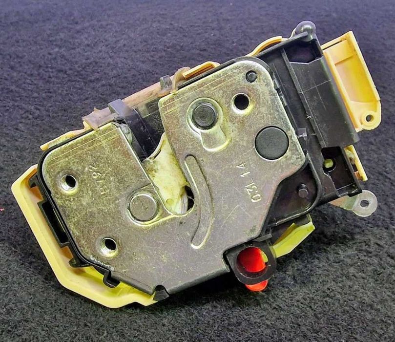 Fechadura / Fecho Porta Frente Esquerdo 151963634 - RENAULT CLIO II