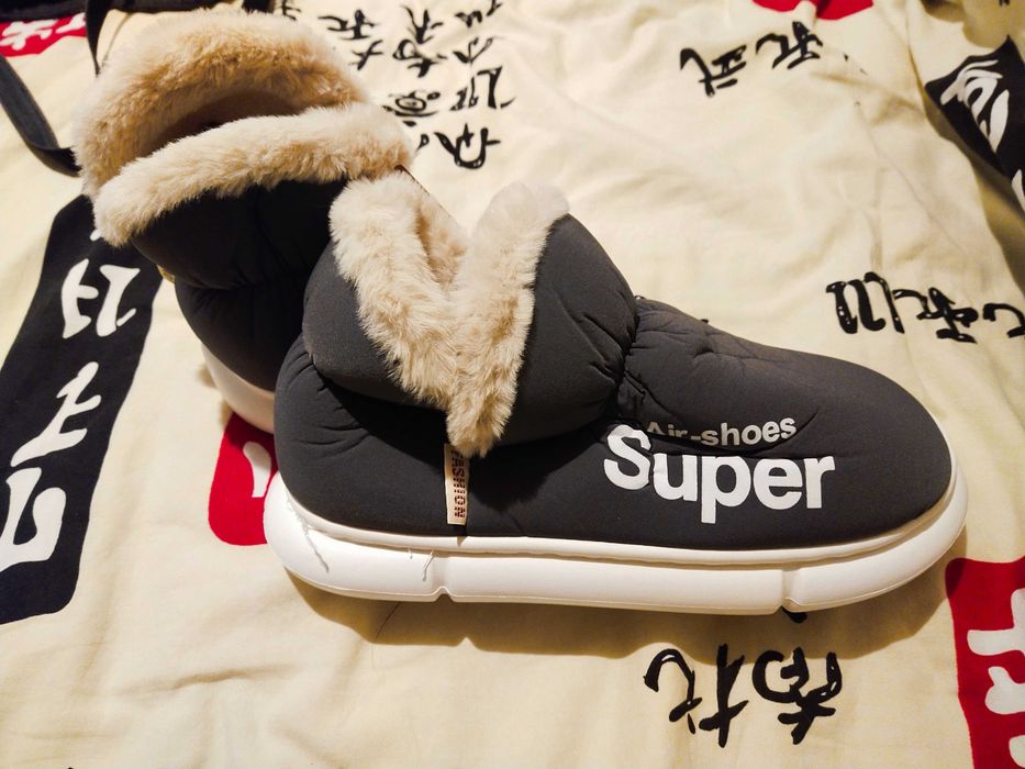 Зимові ботінки для жінок.