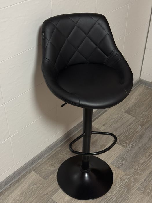 Стілець барний/косметичний