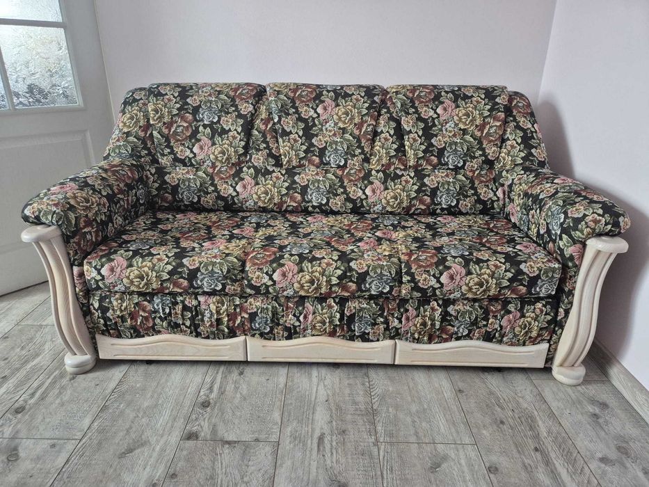 Sofa klasyczna do salonu-Ludwik Clacic z funkcją spania