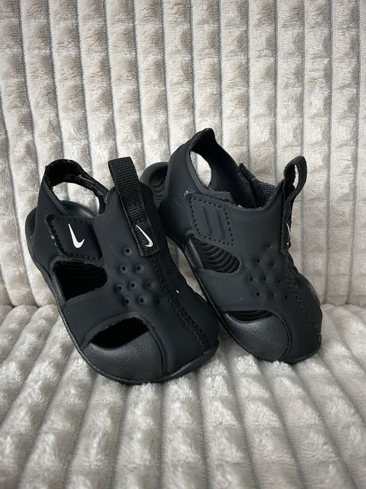Продам дитячі сандалі Nike 19.5 , 10 см