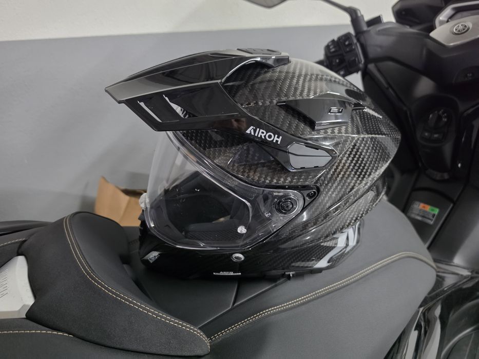 Capacete Airoh Commander 2 Carbon