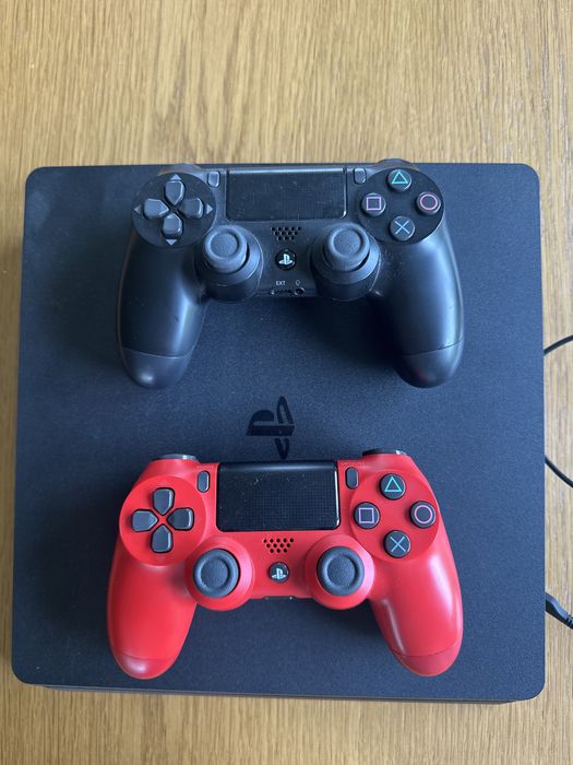 Konsola Playstation 4