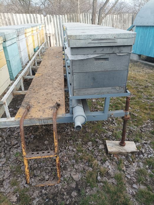 Продам прицеп для вуликів.