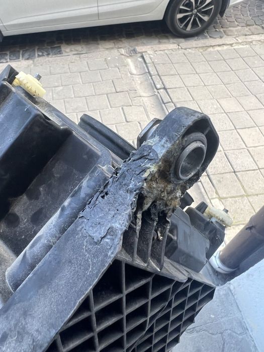 Фара на Volkswagen Tiguan 2013