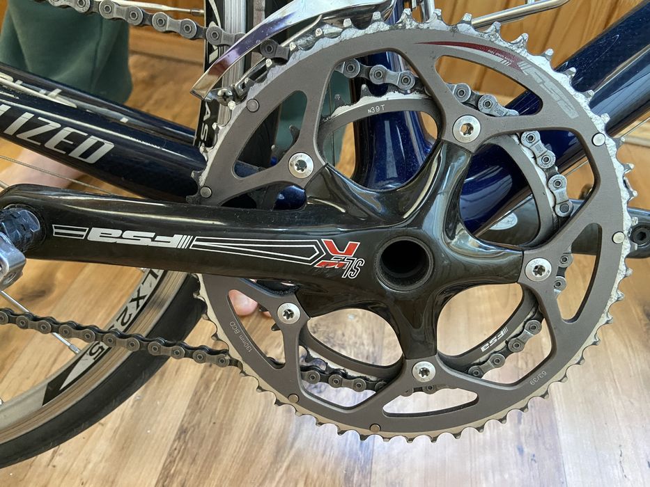 Продам велосипед крбоновий specialized