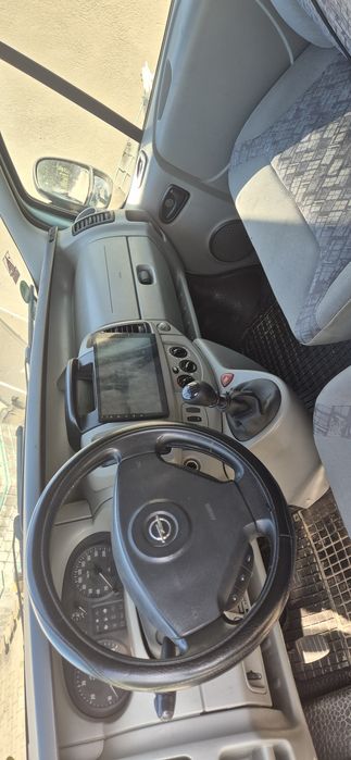 Opel Vivaro 1.9 DCI 100KM HAK