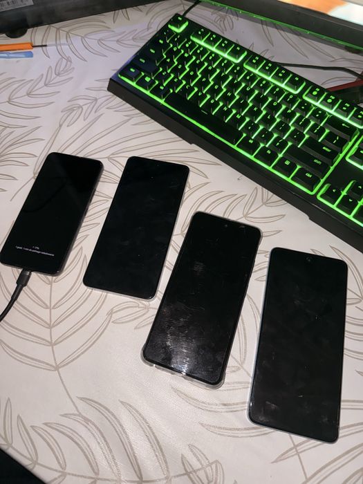 Zestaw Telefonów