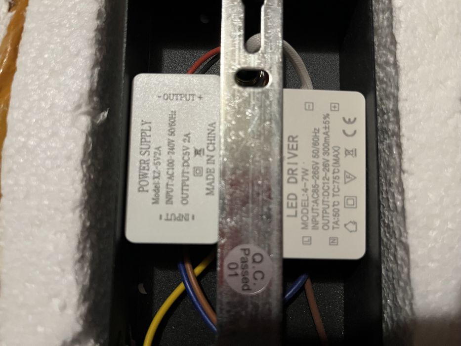 Lampka Led z USB nowa, kinkiet na ścianę