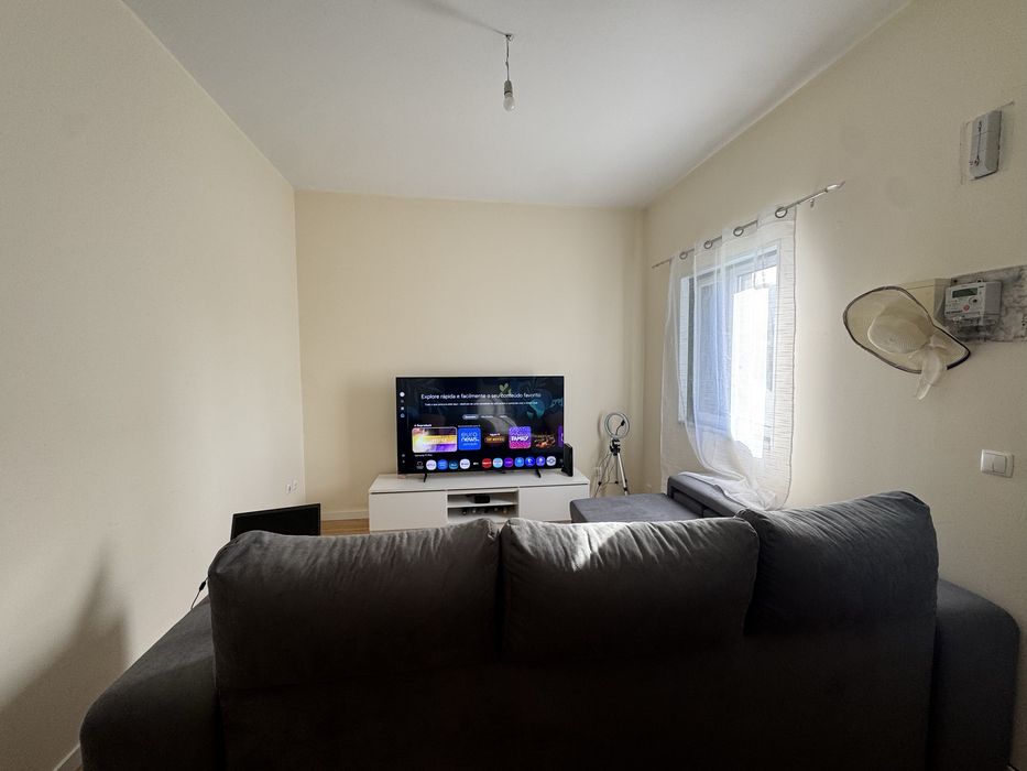 Quarto para arrendar numa moradia t2