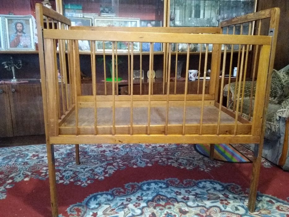 Продам детскую кроватку