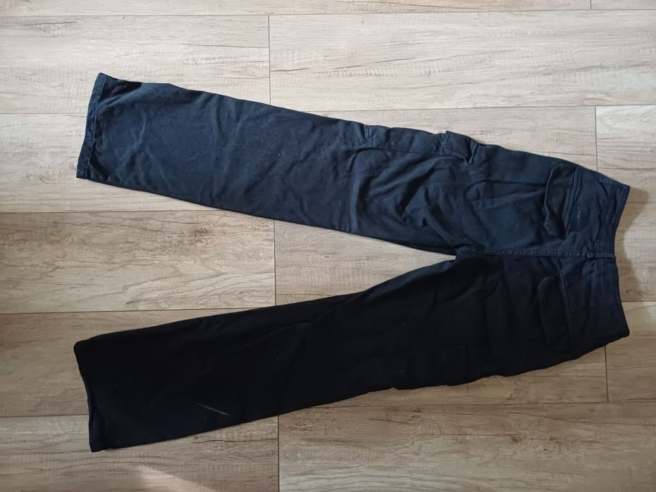 Spodnie bojówki (np: mundur harcerski)