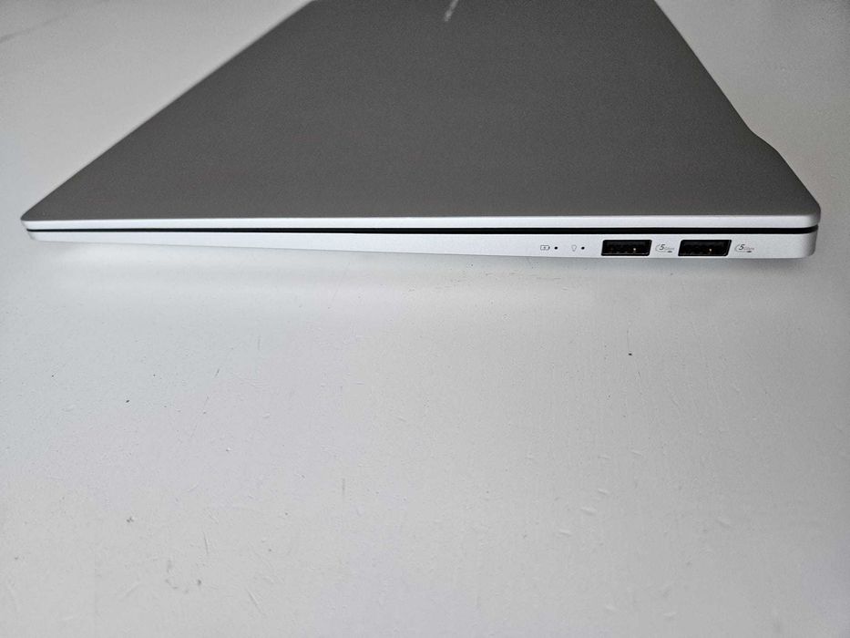 Asus Vivobook S16 M5606W