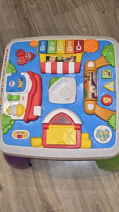 Muzyczny stoliczek fisher price