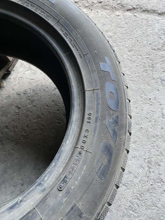 235.60.17 Toyo 2шт зима БУ склад шины резина из Европы Шиномонтаж Хар