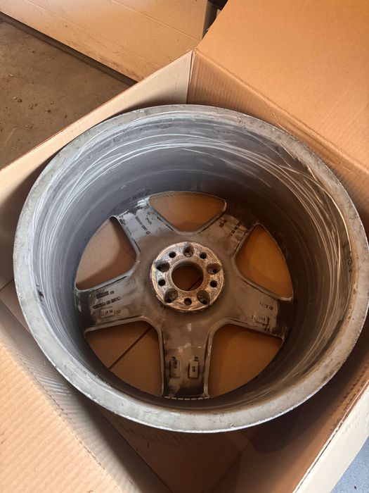 Pojedyncza alufelga OEM Mercedes AMG 20, ET 57