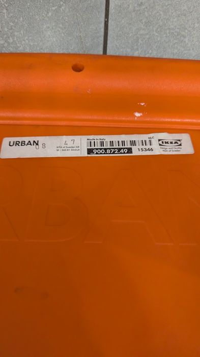 Krzesła IKEA, stolik i kontuar