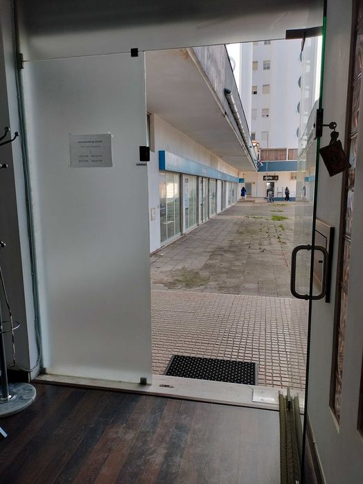 Escritorio para co-working na Costa da Caparica