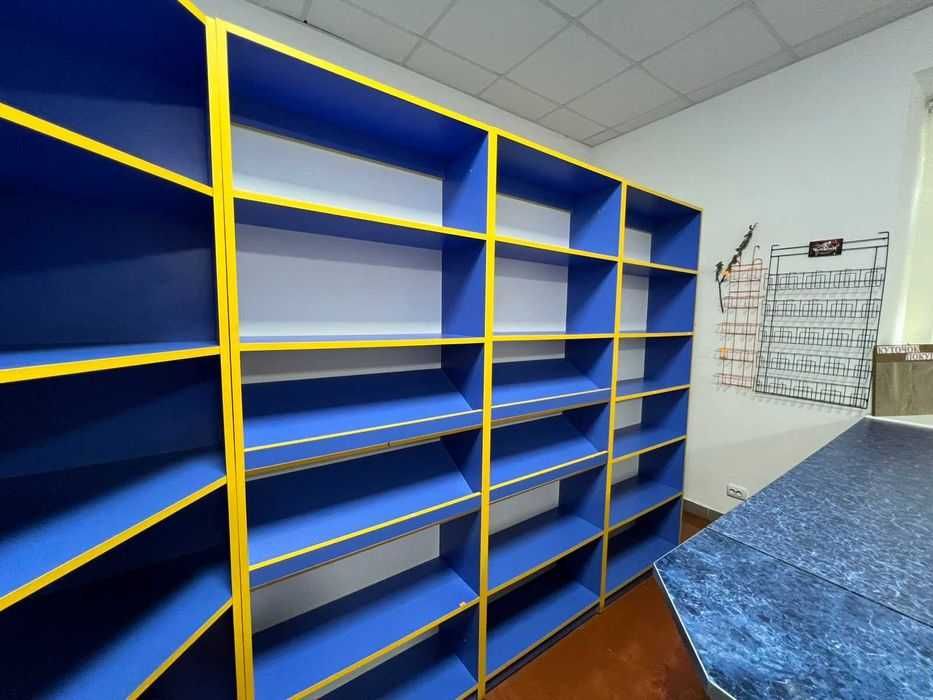 Продам стелажі в гарному стані