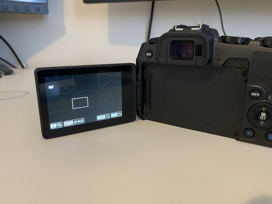 Canon EOS RP Body+ pudełko, bateria, ładowarka