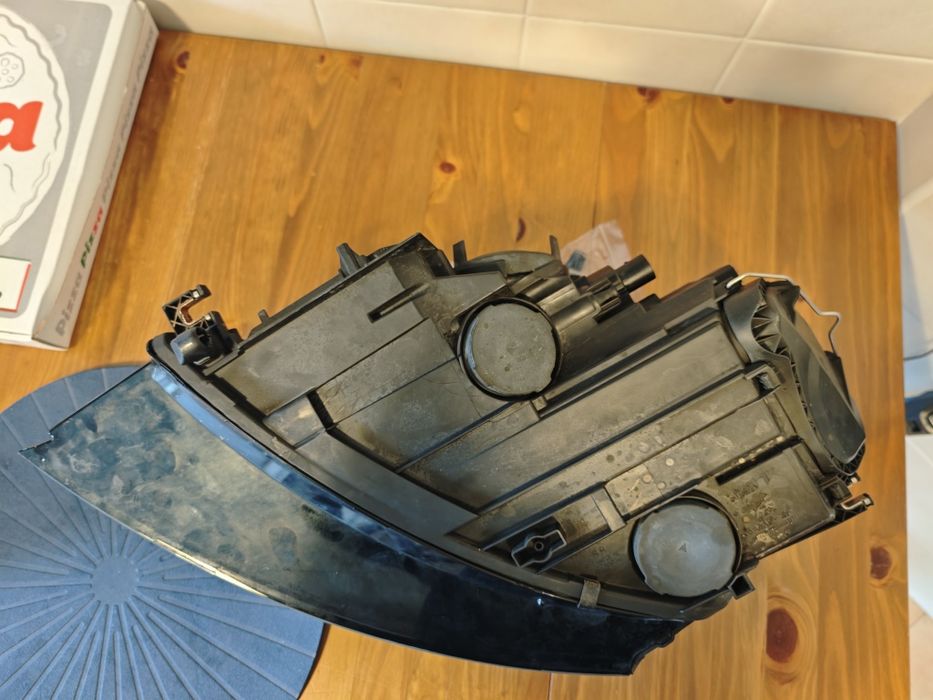 Farol Audi TT lado direito