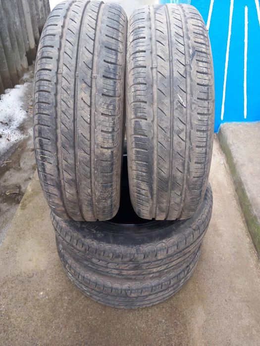 Продам шини літо комплектом