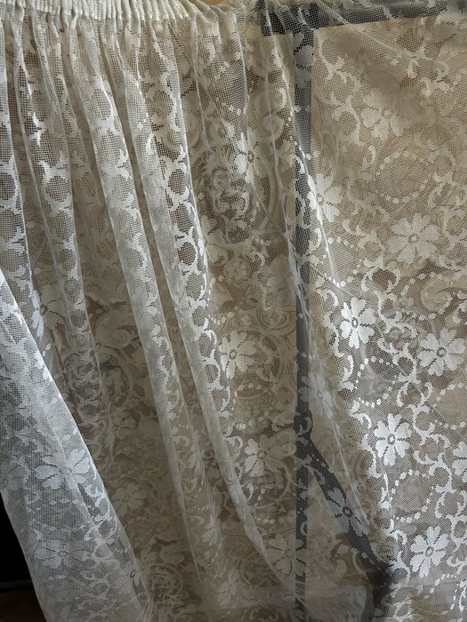 Занавески/ занавеси с креплением- цена за 2 штуки