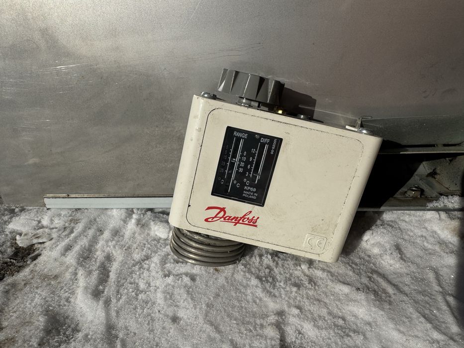 Холодильна камера на 2 сторони