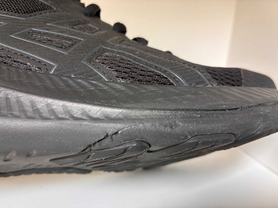 Asics Jolt 5 1011b963 czarne męskie buty do biegania rozmiar 44