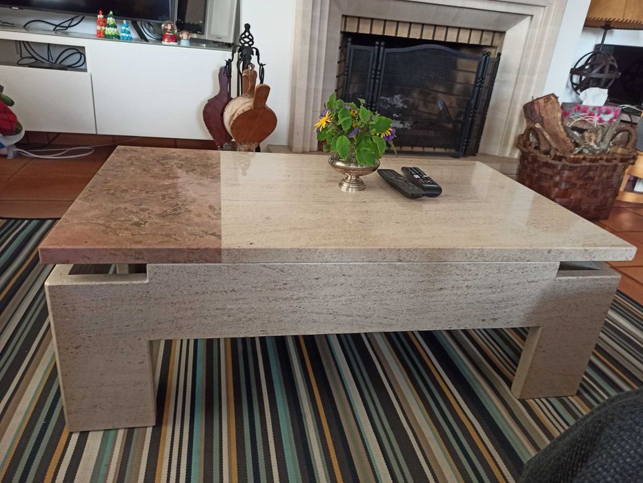 Mesa baixa de salão ou sala de estar