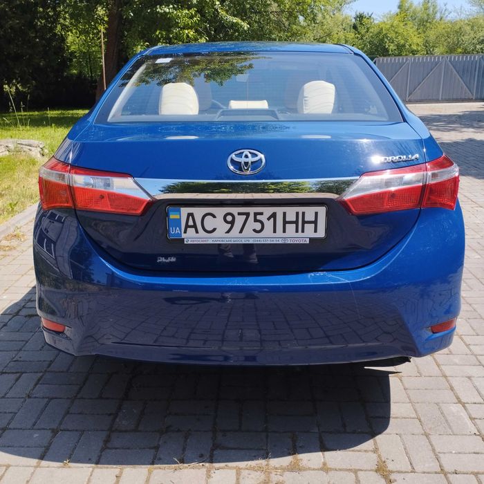 Автомобiль Тойота Корола