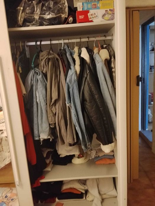 Guarda vestidos usado