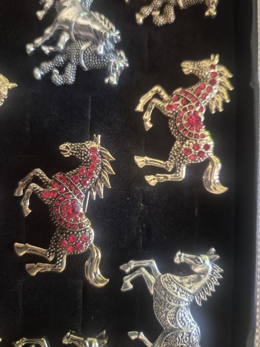 Брошь , символ 2026г , год лошади