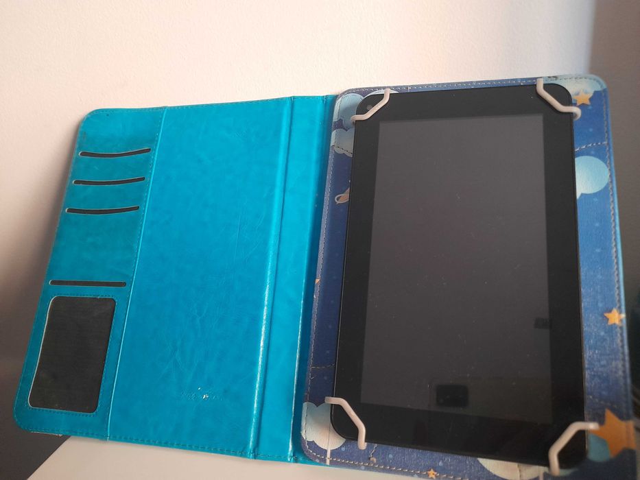 Tablet a funcionar com capa424681405542584323