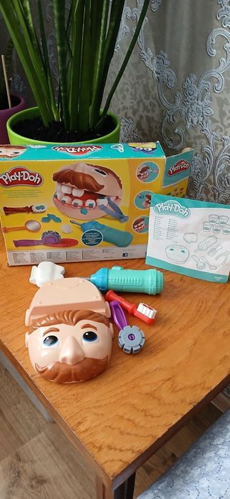 Ігровий набір пластилін Play-Doh "Містер зубастик"