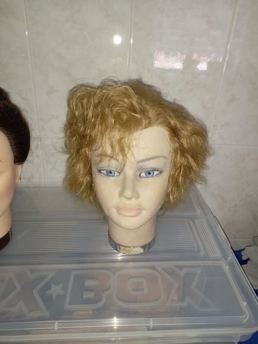Vendo cabeças de treino de cabeleireiro