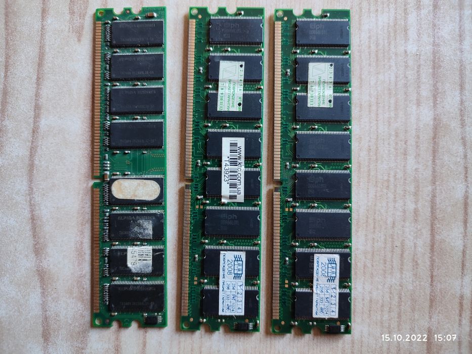 ОЗУ DDR1 (старі комп'ютери)