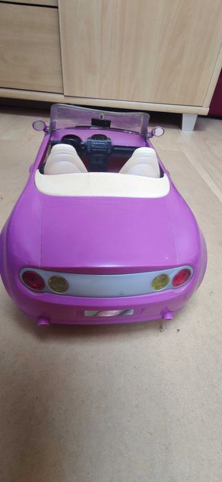 Carro cor violeta da Barbie