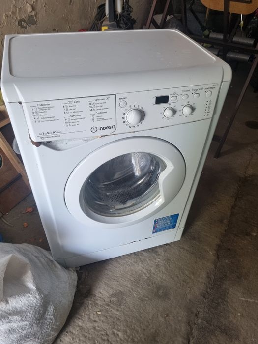 Пральна машинка Indesit