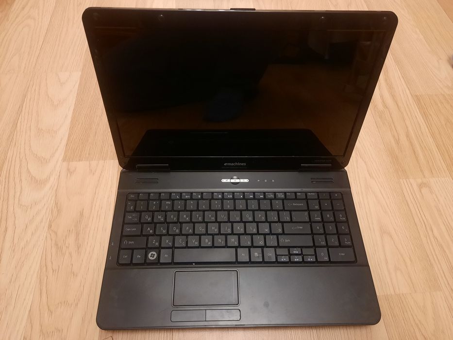 Ноутбук на запчастини