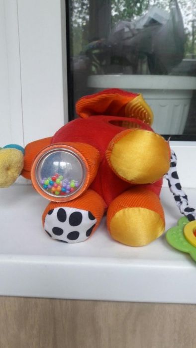Интерактивная игрушка слоник (Playgro)