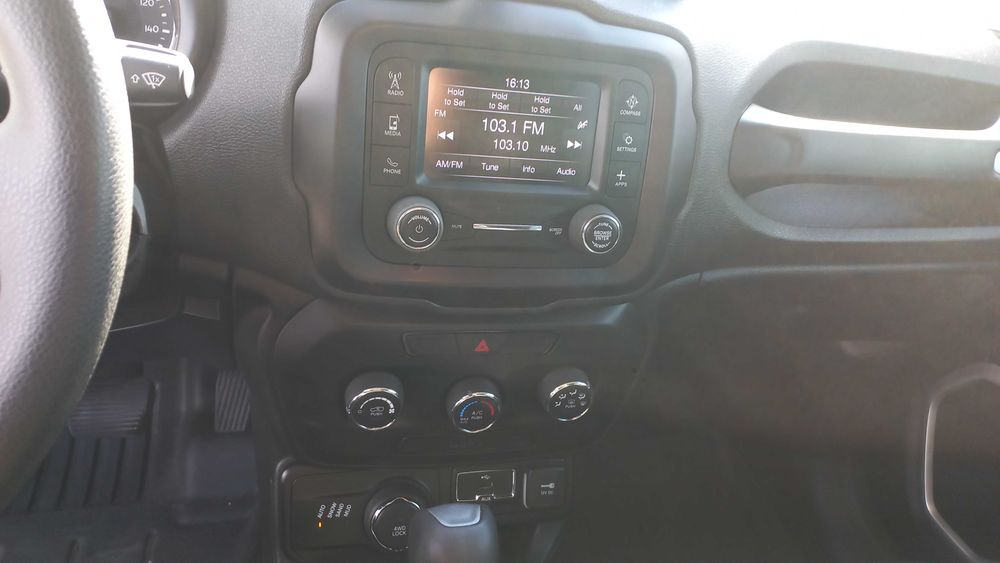 Авто Jeep Renegade